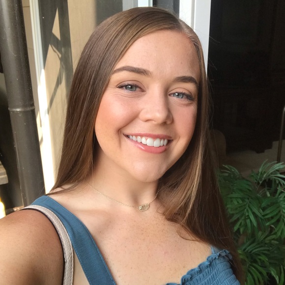 Meet your Posher, Emily - Picture 1 of 1